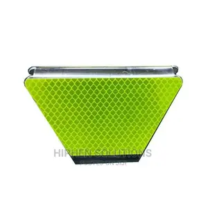 Durable Guardrail Reflector