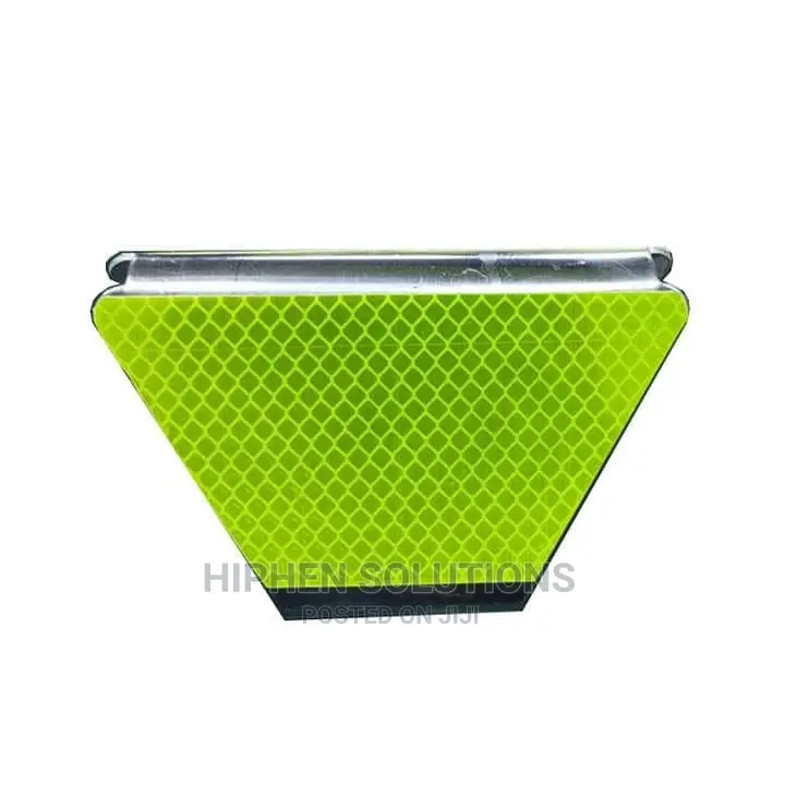 Durable Guardrail Reflector