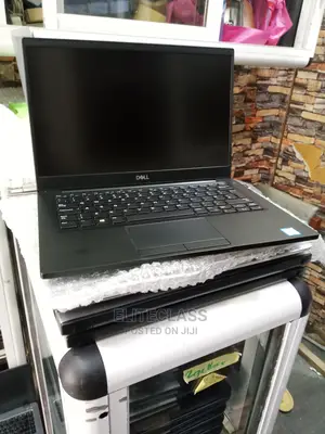 Laptop Dell Latitude 7390 8GB Intel Core I5 SSD 256GB