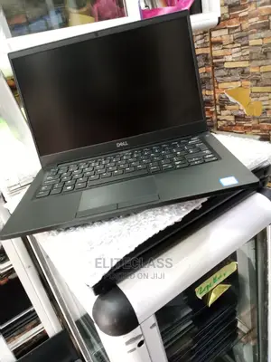 Laptop Dell Latitude 7390 8GB Intel Core I5 SSD 256GB