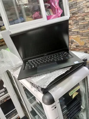 Laptop Dell Latitude 7390 8GB Intel Core I5 SSD 256GB
