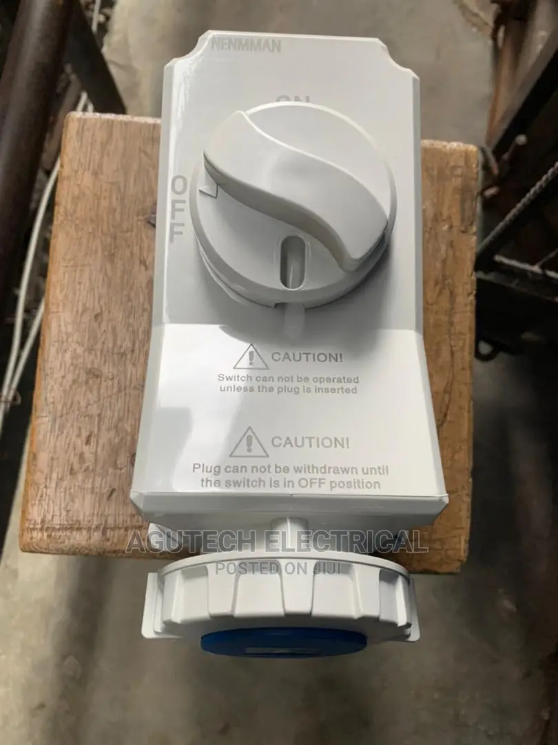 32a 3pin Single Phase Wall Mounted Switch Socket