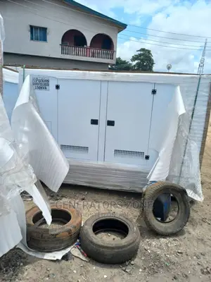 Rugged Perkin Soundproof Diesel 150kva Generator-White