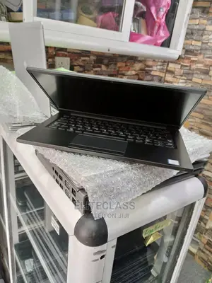 Laptop Dell Latitude 7390 8GB Intel Core I5 SSD 256GB