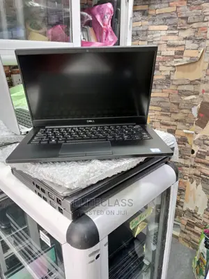 Laptop Dell Latitude 7390 8GB Intel Core i5 SSD 256GB