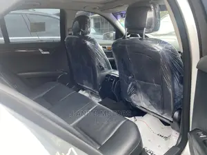 Mercedes-Benz C300 2010 Silver