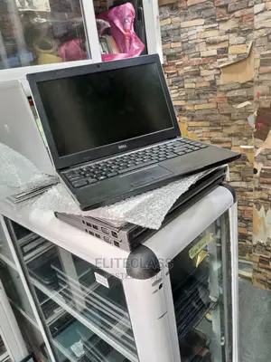 Laptop Dell Latitude 7390 8GB Intel Core I5 SSD 256GB
