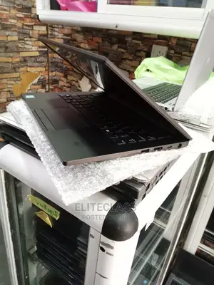 Laptop Dell Latitude 7390 8GB Intel Core I5 SSD 256GB