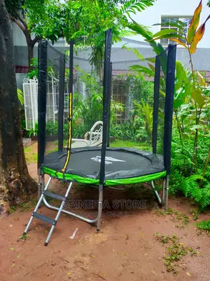 6ft Outdoor Trampoline