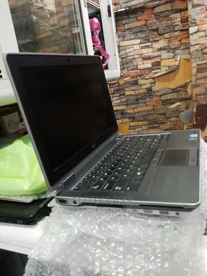 Laptop Dell Latitude E6330 4GB Intel Core I7 HDD 500GB