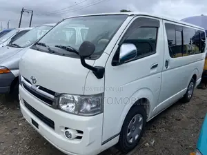 Toyota HiAce 2012 White