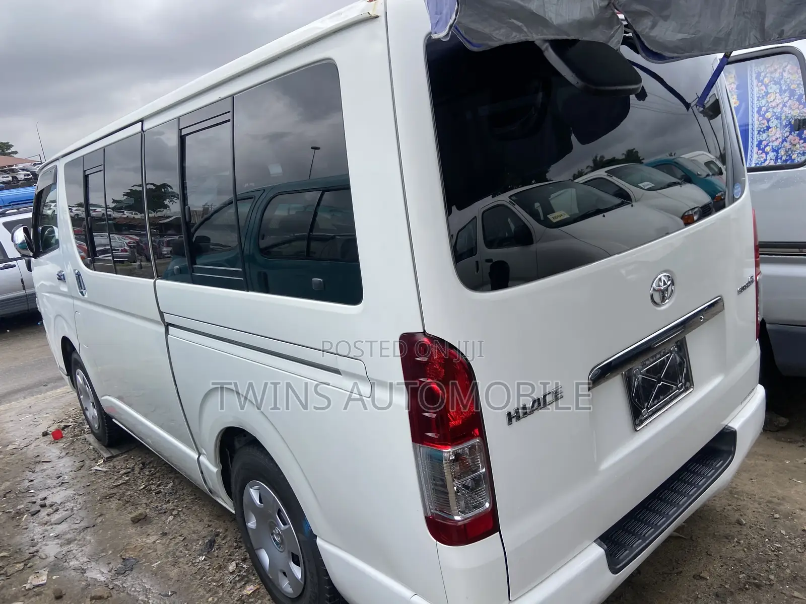 Toyota HiAce 2012 White