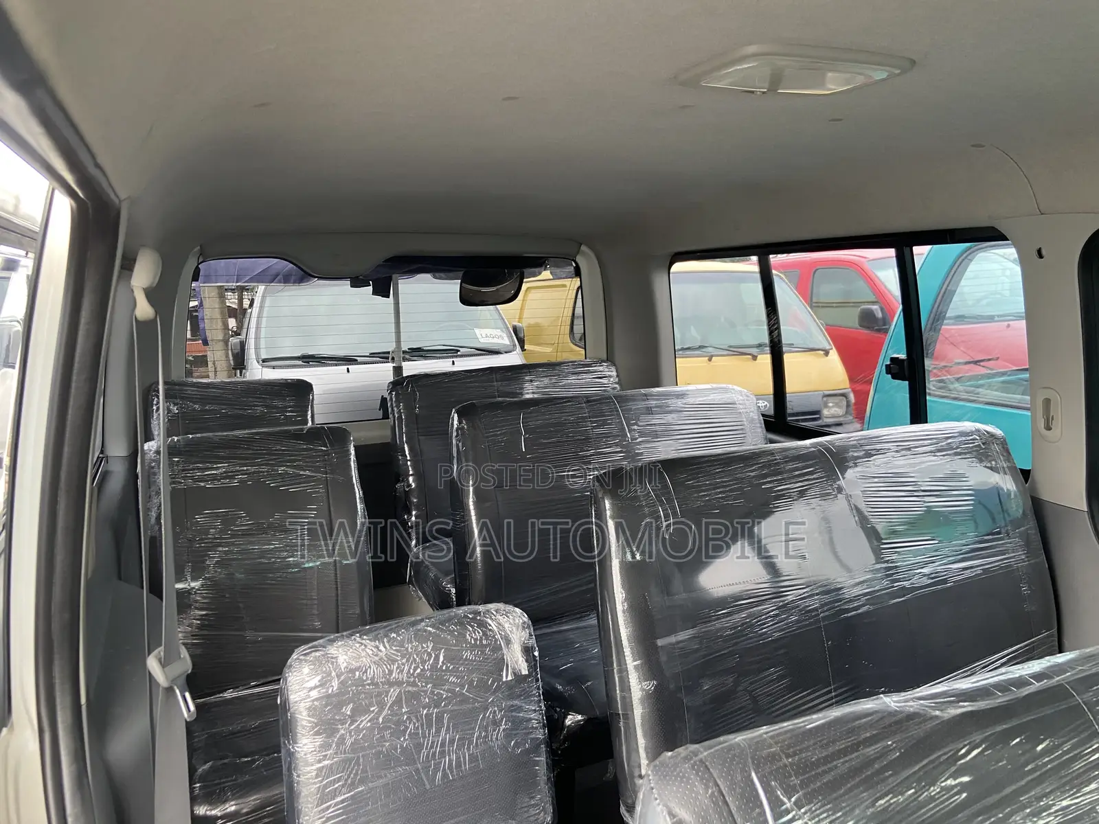 Toyota HiAce 2012 White