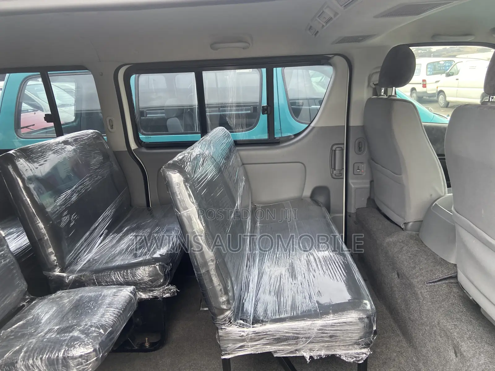 Toyota HiAce 2012 White
