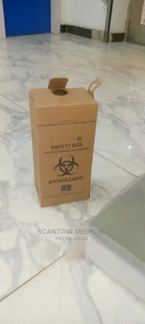 Disposable Safety Box for Syringe