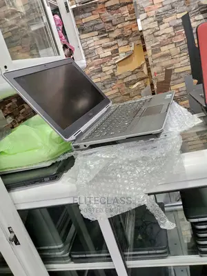 Laptop Dell Latitude E6330 4GB Intel Core I7 HDD 500GB