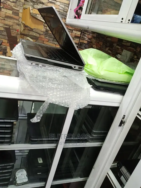 Laptop Dell Latitude E6330 4GB Intel Core I7 HDD 500GB