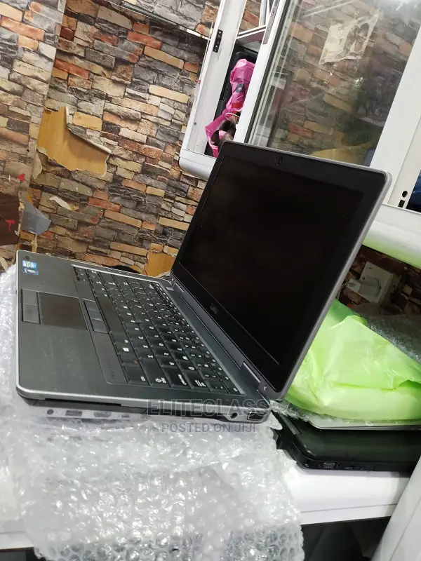 Laptop Dell Latitude E6330 4GB Intel Core I7 HDD 500GB