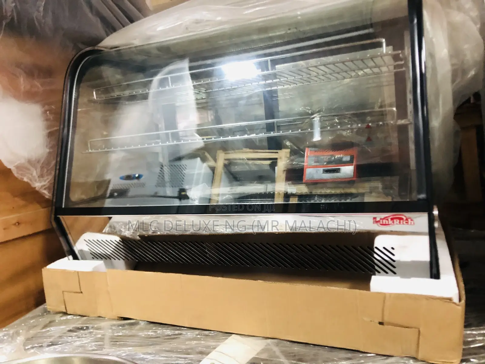 CAKE Luxury Display Showcase/Display Chillers Available