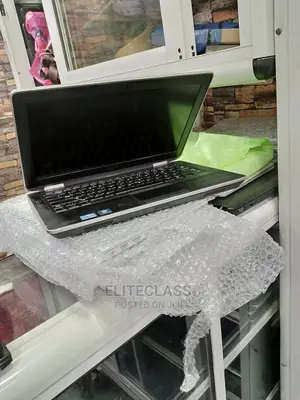Laptop Dell Latitude E6330 4GB Intel Core I7 HDD 500GB