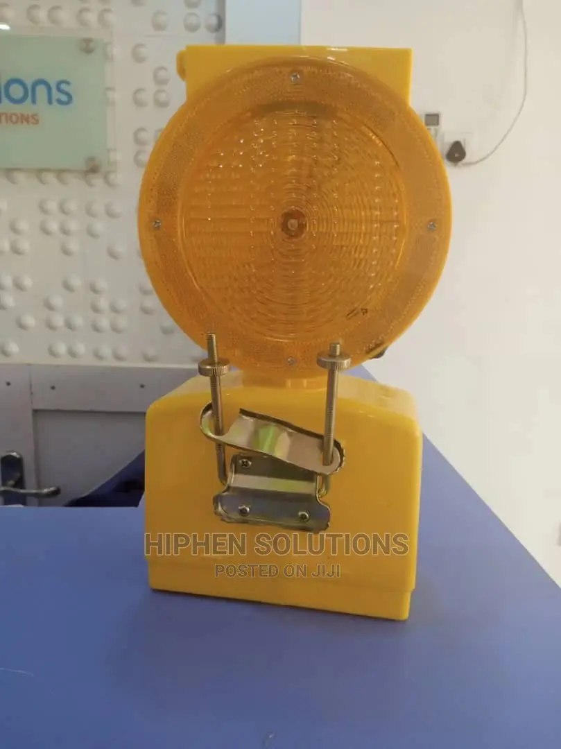 Low Cost Safety Solar Construction Light