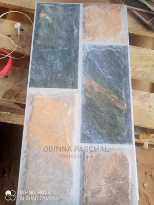 Spain Cracke Wall