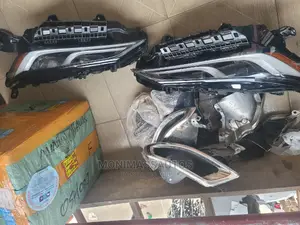 Headlight Toyota Venza 2021