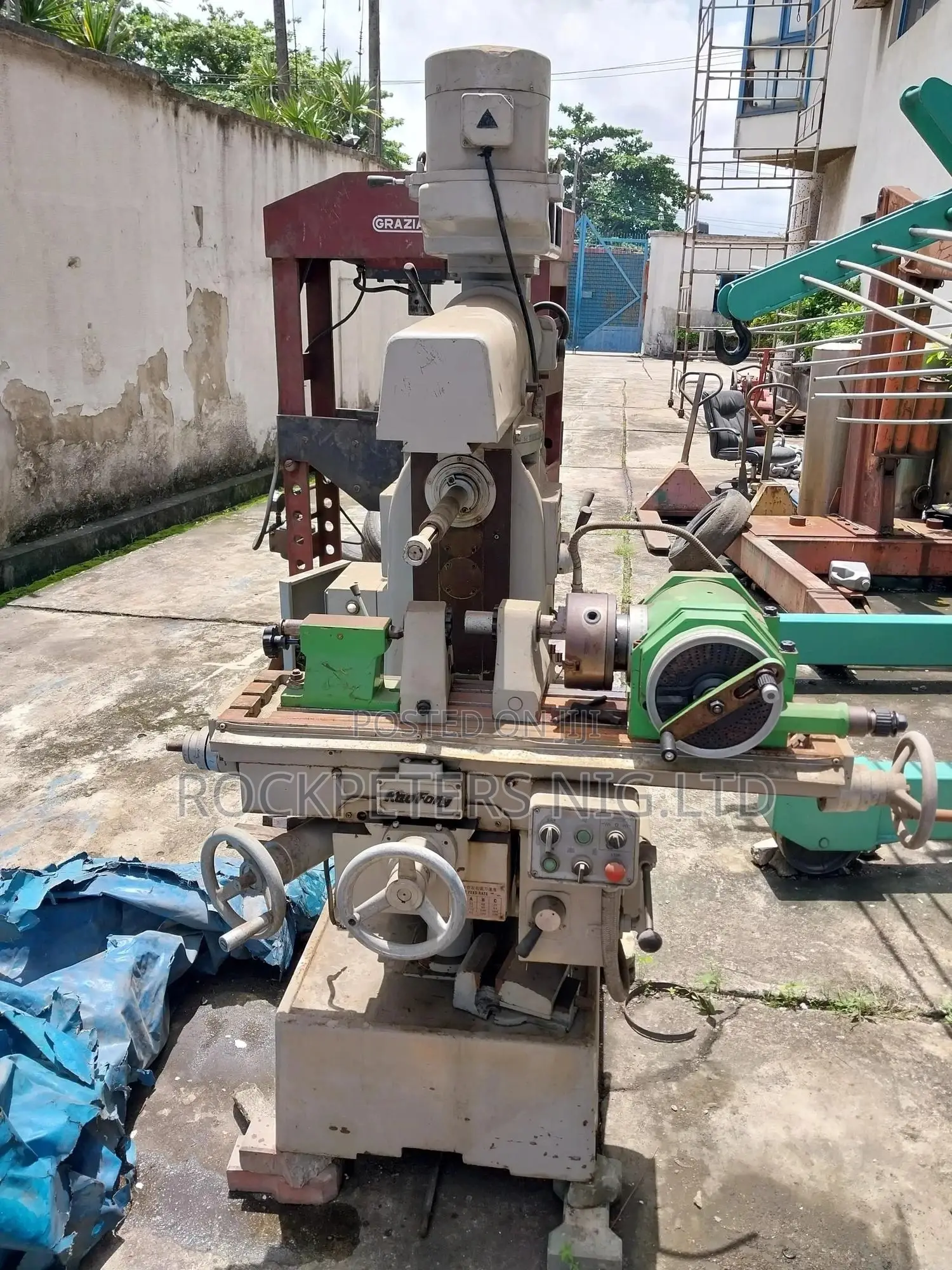 Vertical Horizontal Turrent Milling Machine