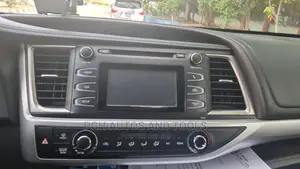 Highlander Android Stereo Screen With R.Camera(2011/2014 )