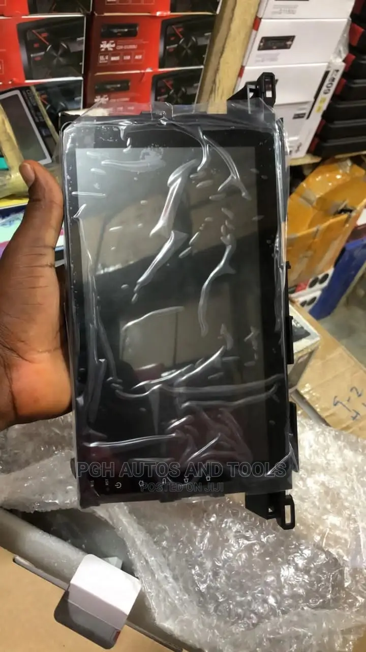 Highlander Android Stereo Screen With R.Camera(2011/2014 )