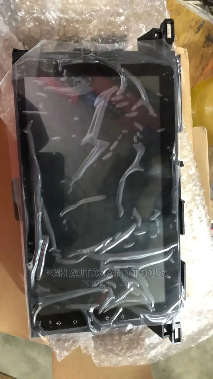 Highlander Android Stereo Screen With R.Camera(2011/2014 )