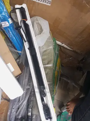 Hyundai Santa Fe Electric Boot Shock Absorber