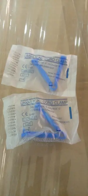 Disposable Sterilized Umbilical Cord Clampfor New Born Baby