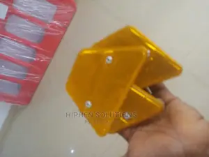 Clear Visual Guidance Guardrail Reflector