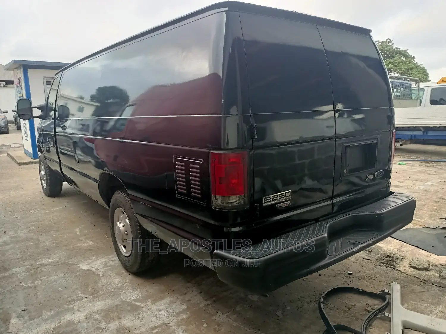 Ford E250 2010 Black