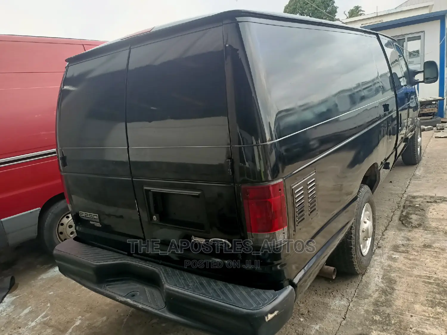 Ford E250 2010 Black