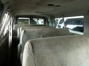 Ford E350 2005 White
