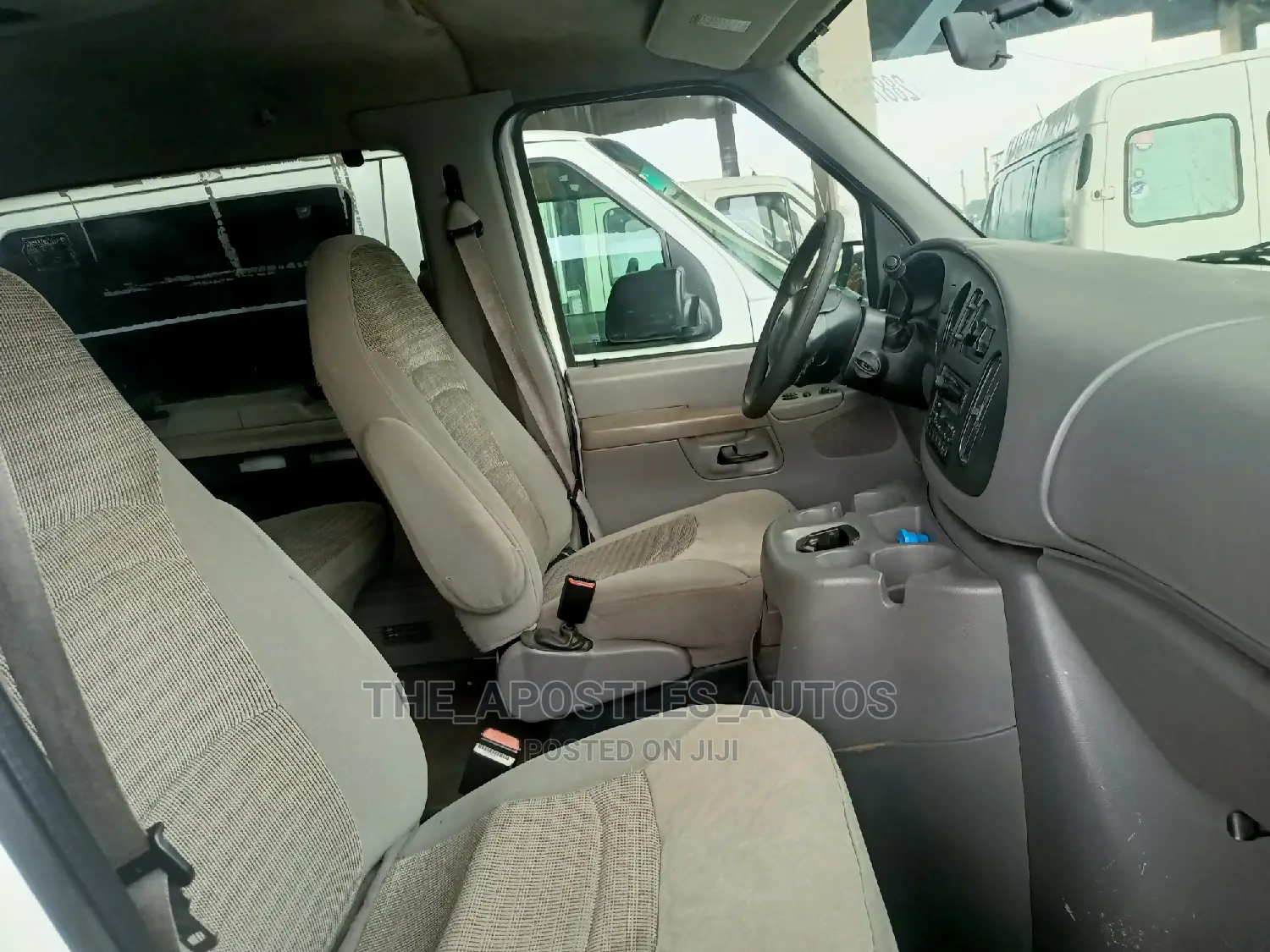 Ford E350 2005 White