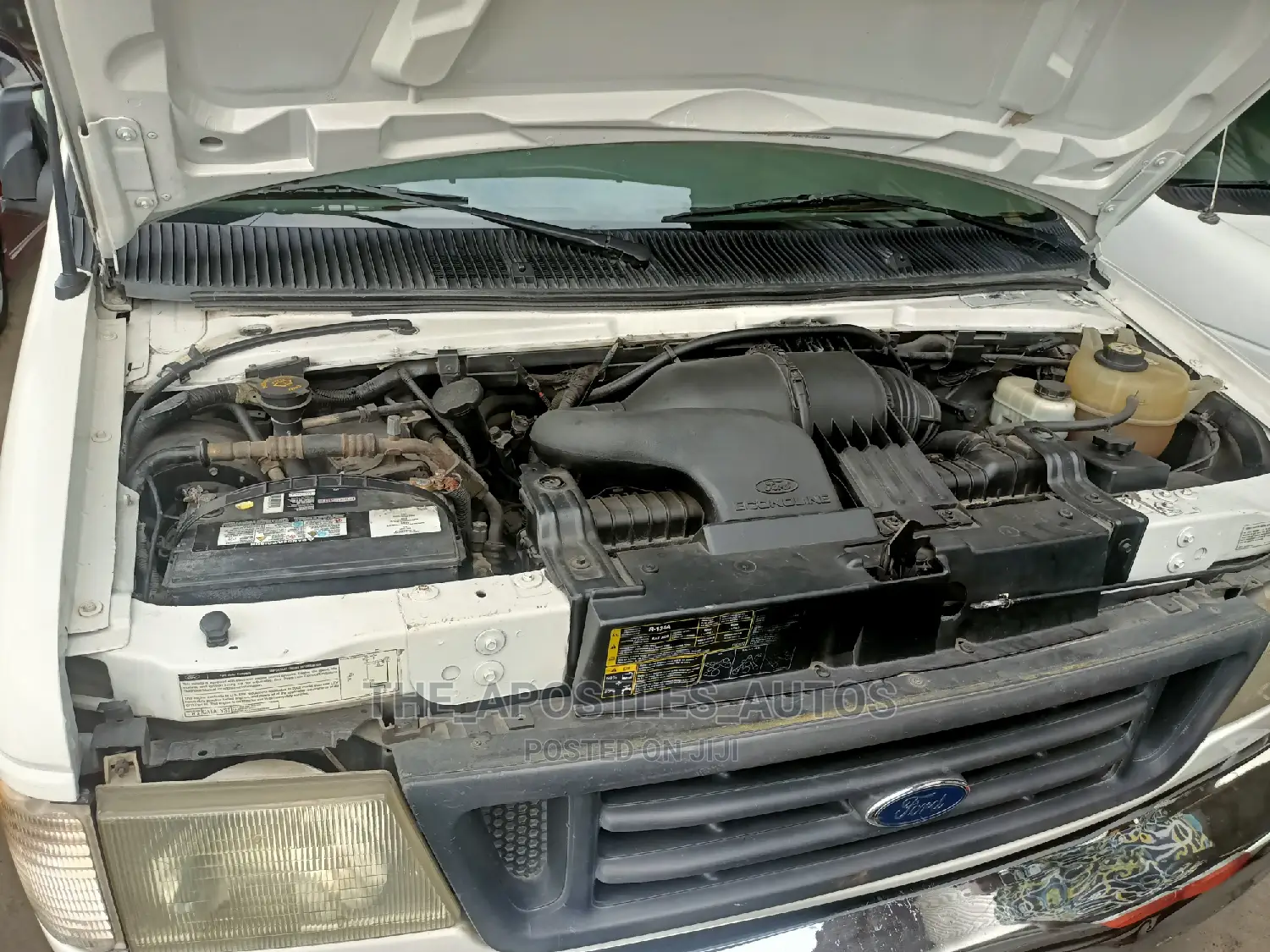 Ford E350 2005 White