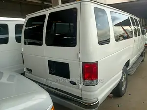 Ford E350 2005 White