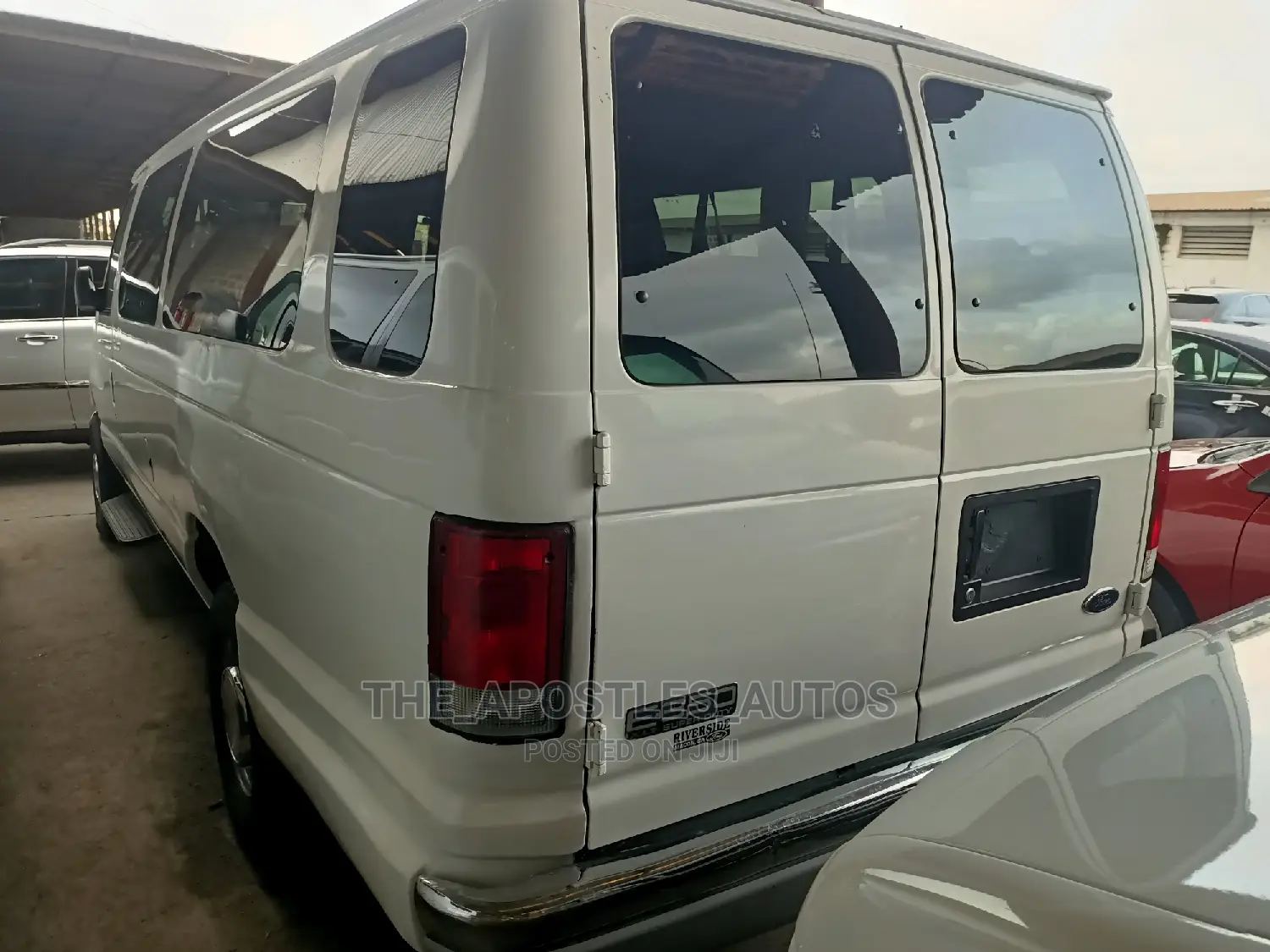 Ford E350 2005 White