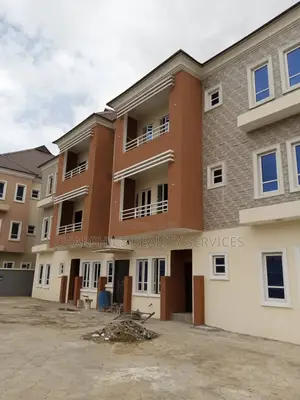 3bdrm Block of Flats in Ikeja GRA for sale