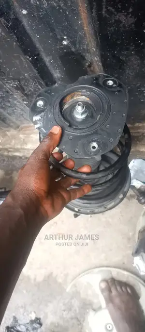 Front Shock Nissan Sentra 2012