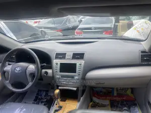 Toyota Camry XLE 4dr Sedan (2.4 4cyl 5A) 2008 Gray