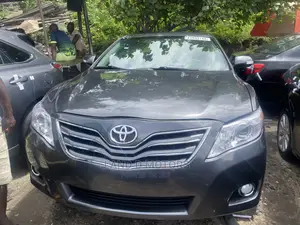 Toyota Camry XLE 4dr Sedan (2.4 4cyl 5A) 2008 Gray