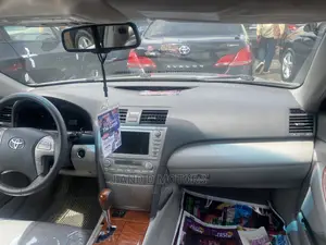 Toyota Camry 2010 Silver