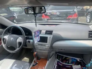 Toyota Camry 2010 Silver