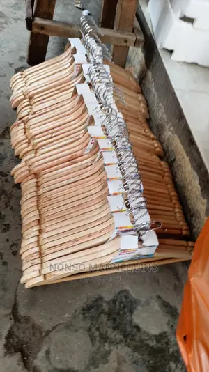 Wooden Clothes Hangers High Quality