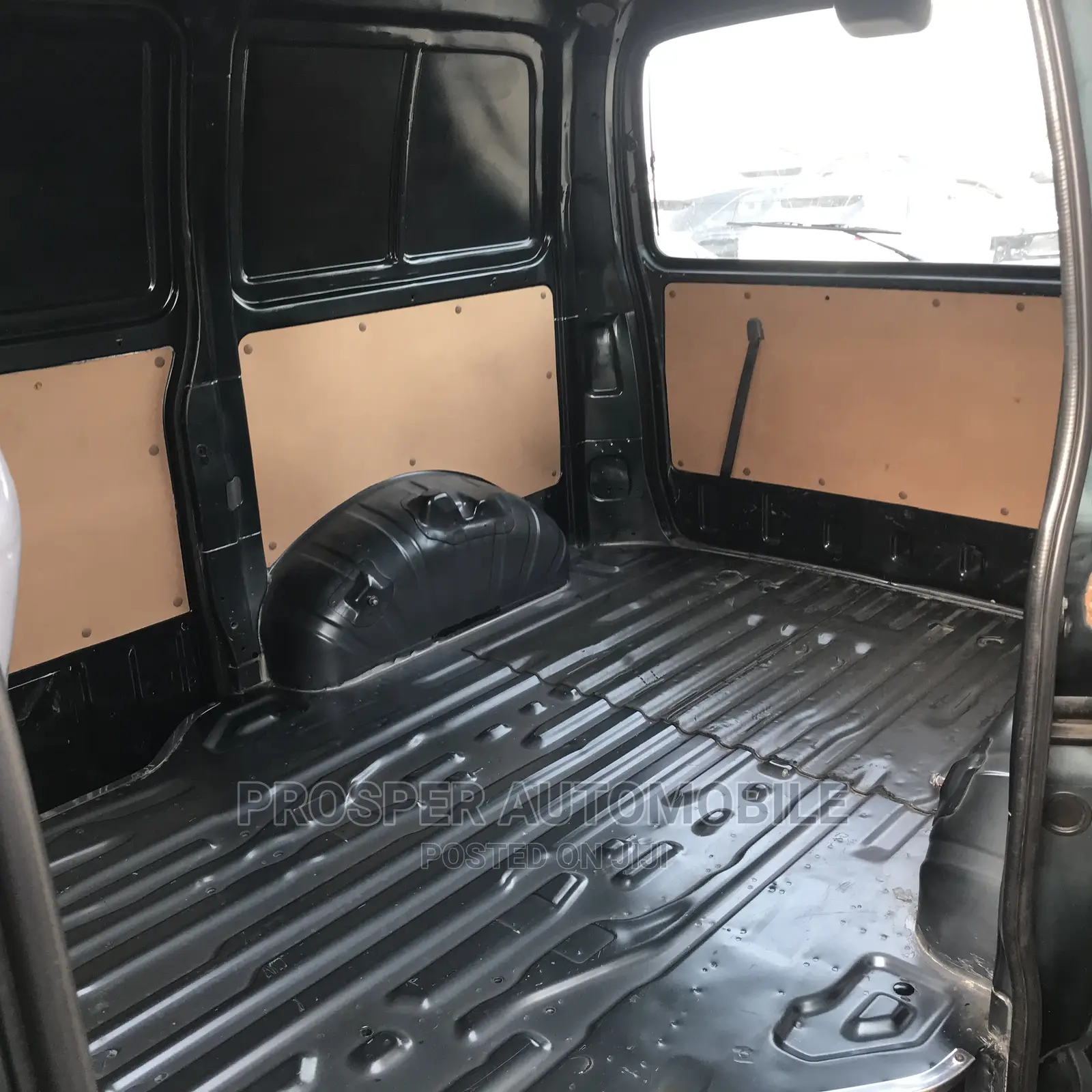 Toyota HiAce 2000 Blue