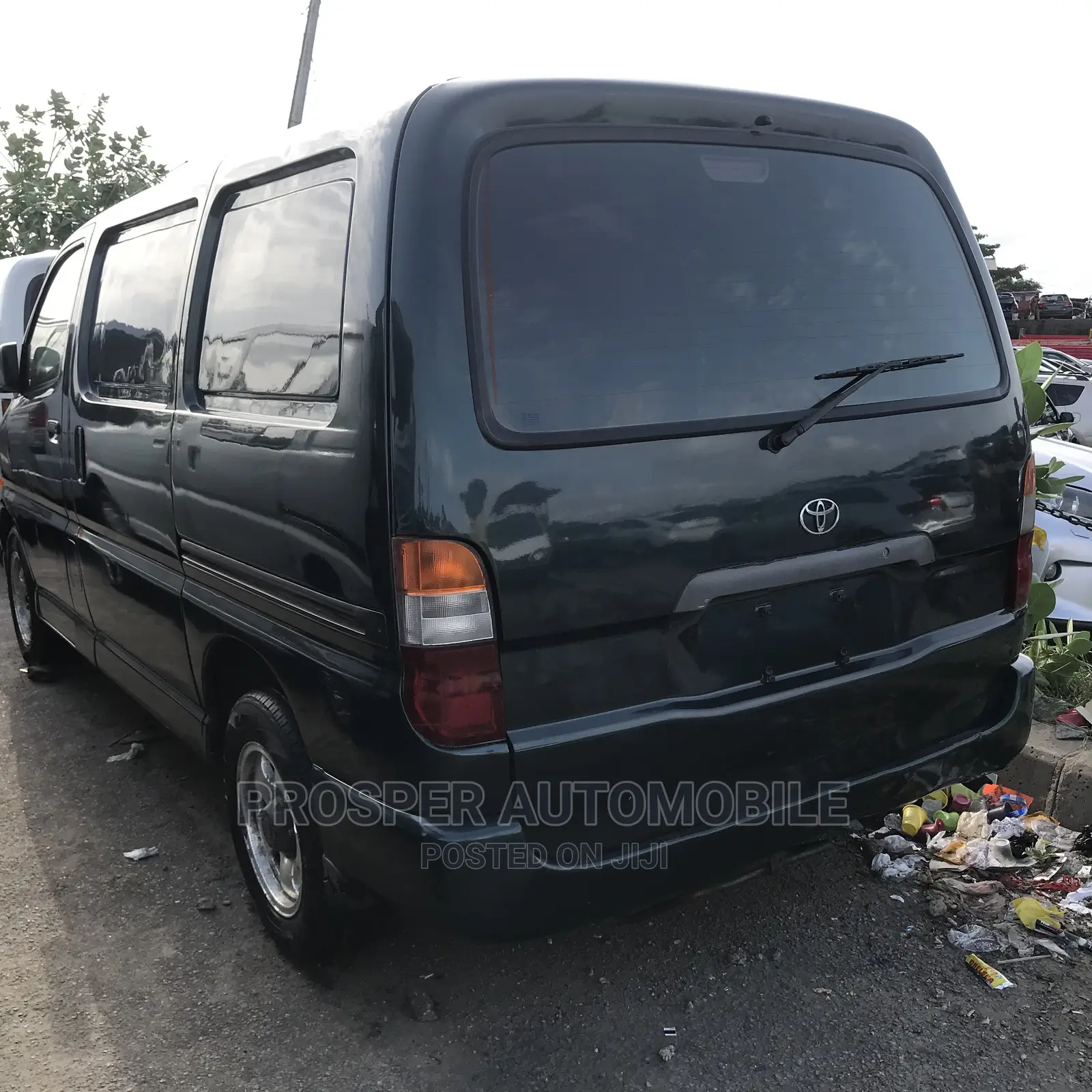 Toyota HiAce 2000 Blue